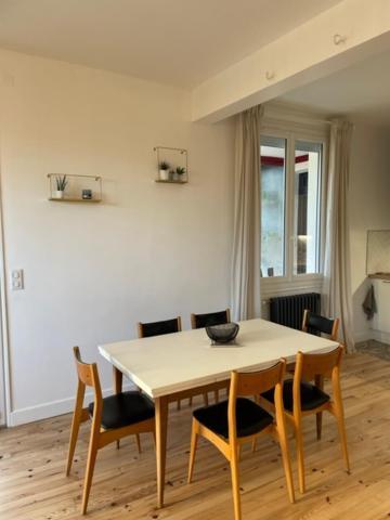 Apartment Maison Rouge *